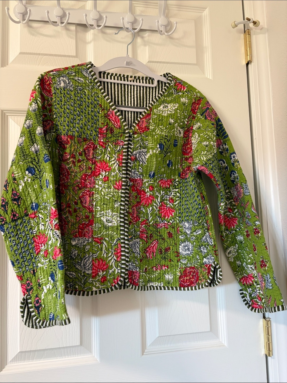 Handmade Kantha Floral Quilted Jacket in Green Indian Cotton, Reversible, Sz L